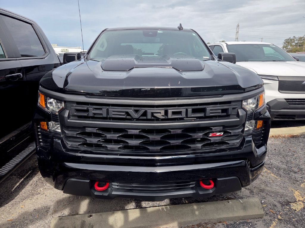 Used 2023 Chevrolet Silverado 1500 Custom Trail Boss AWD/4WD image 2