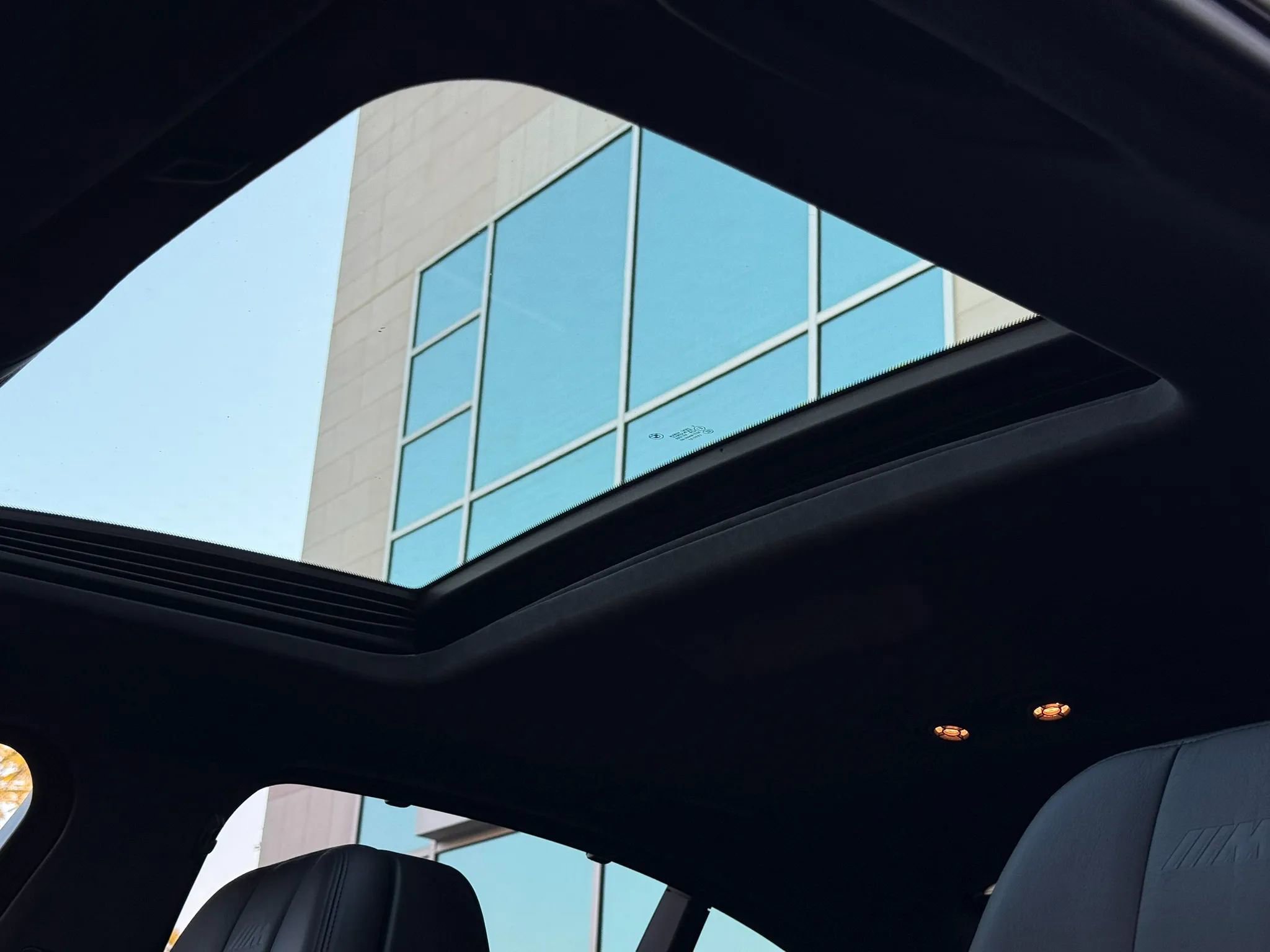 Used 2013 BMW M5 RWD image 40