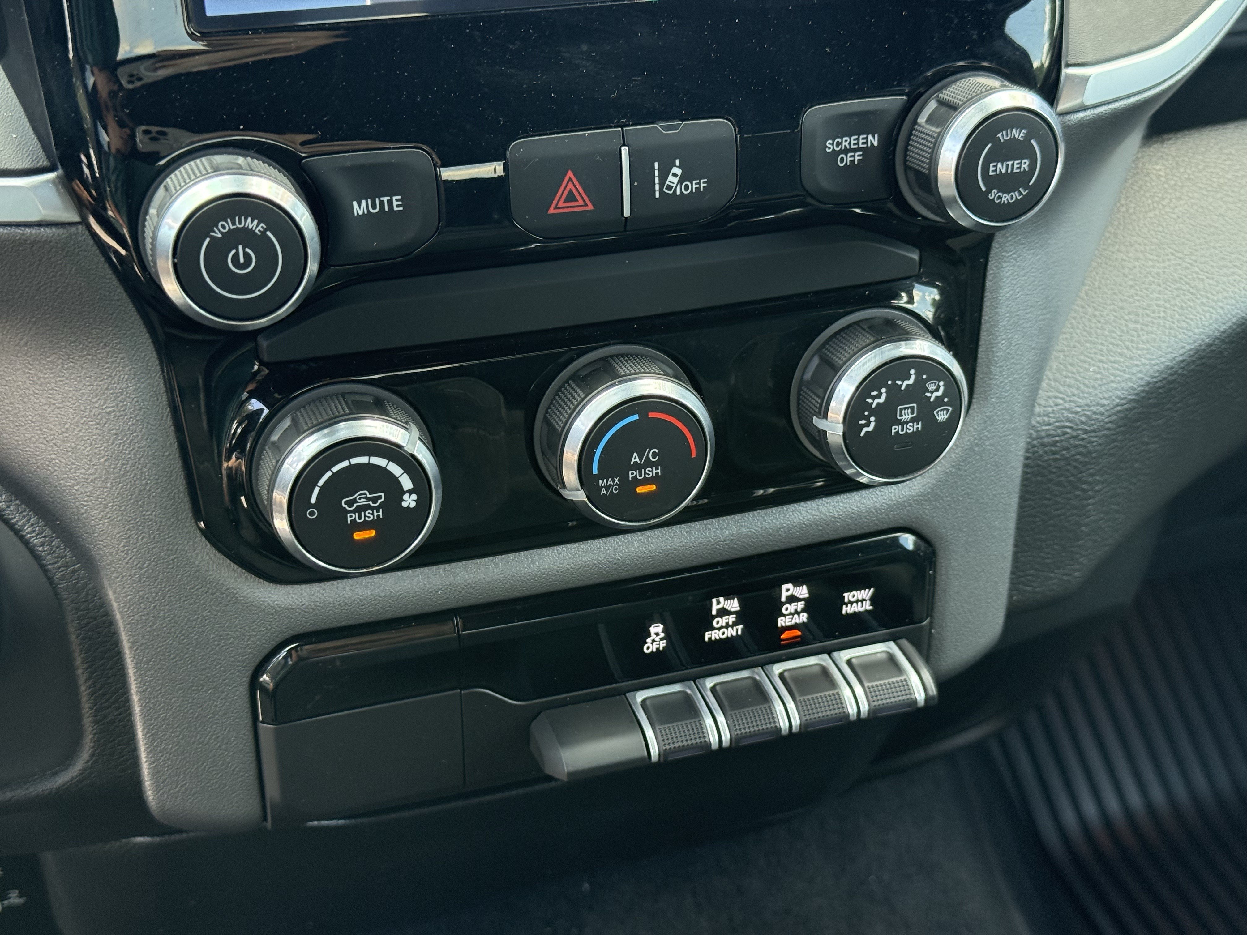 Used 2025 RAM 1500 Big Horn AWD/4WD image 20