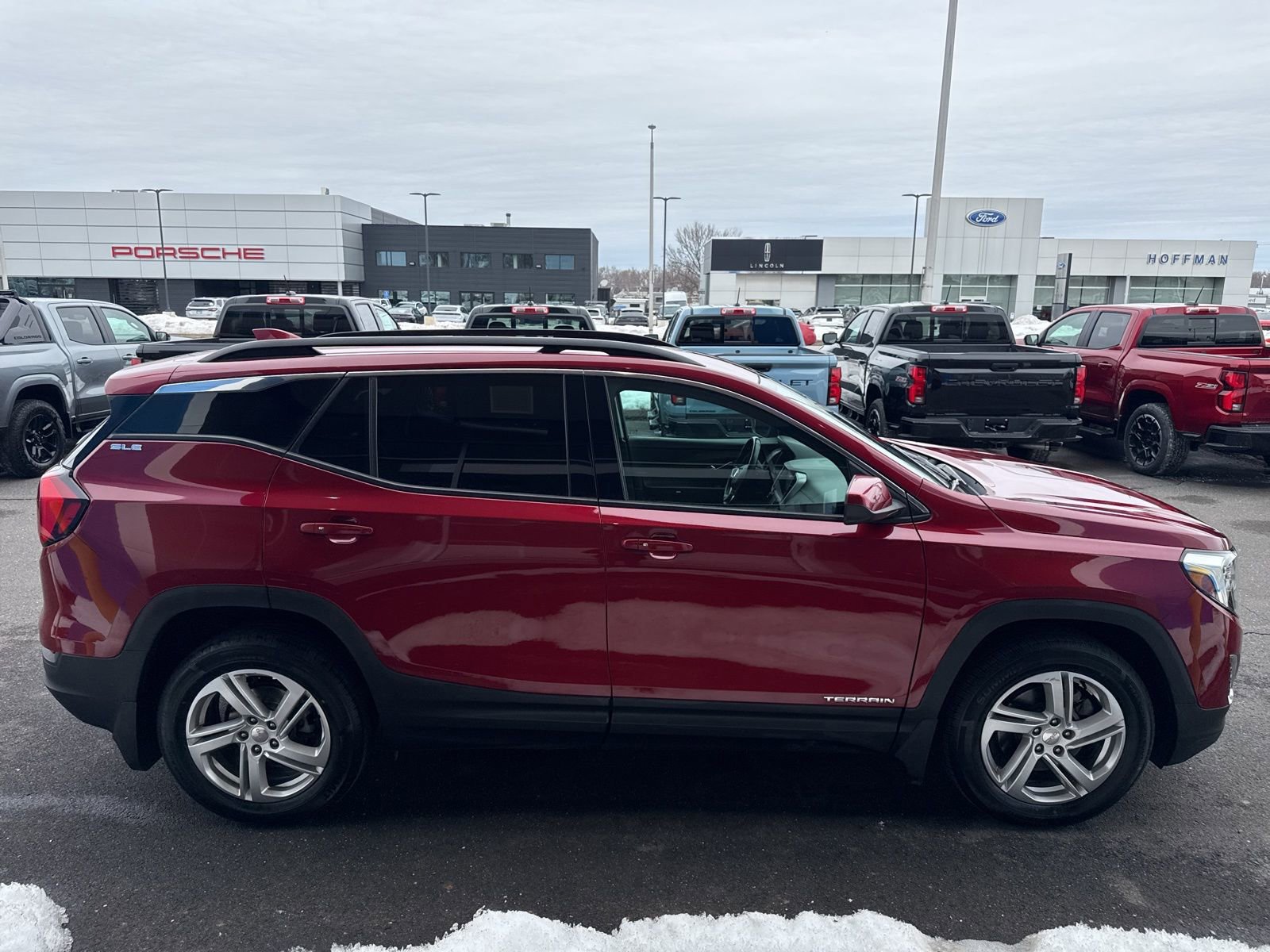 Used 2018 GMC Terrain SLE w/ Driver Convenience Package image 5