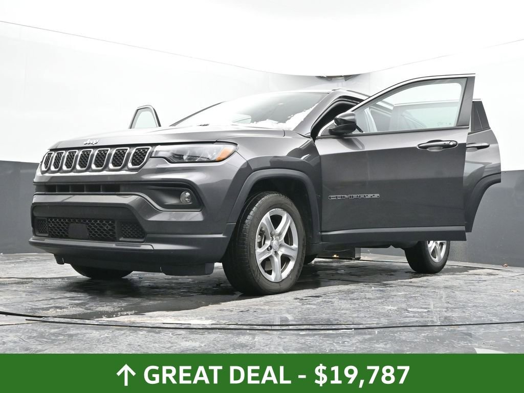 Used 2024 Jeep Compass Latitude image 71