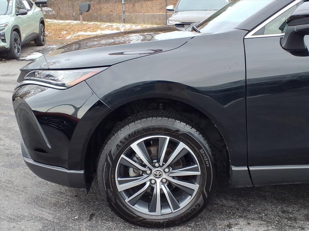 Used 2022 Toyota Venza LE image 7