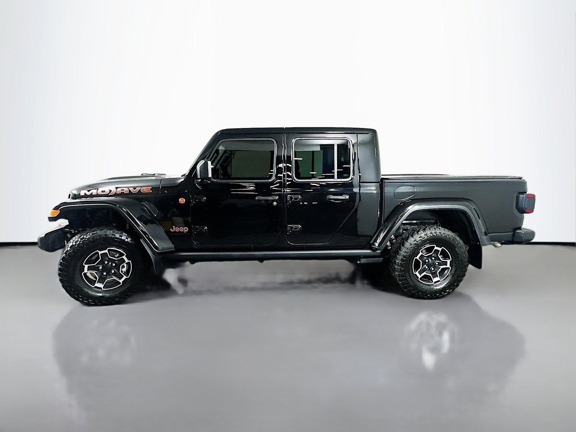 Used 2022 Jeep Gladiator Mojave w/ LED Lighting Group AWD/4WD image 4