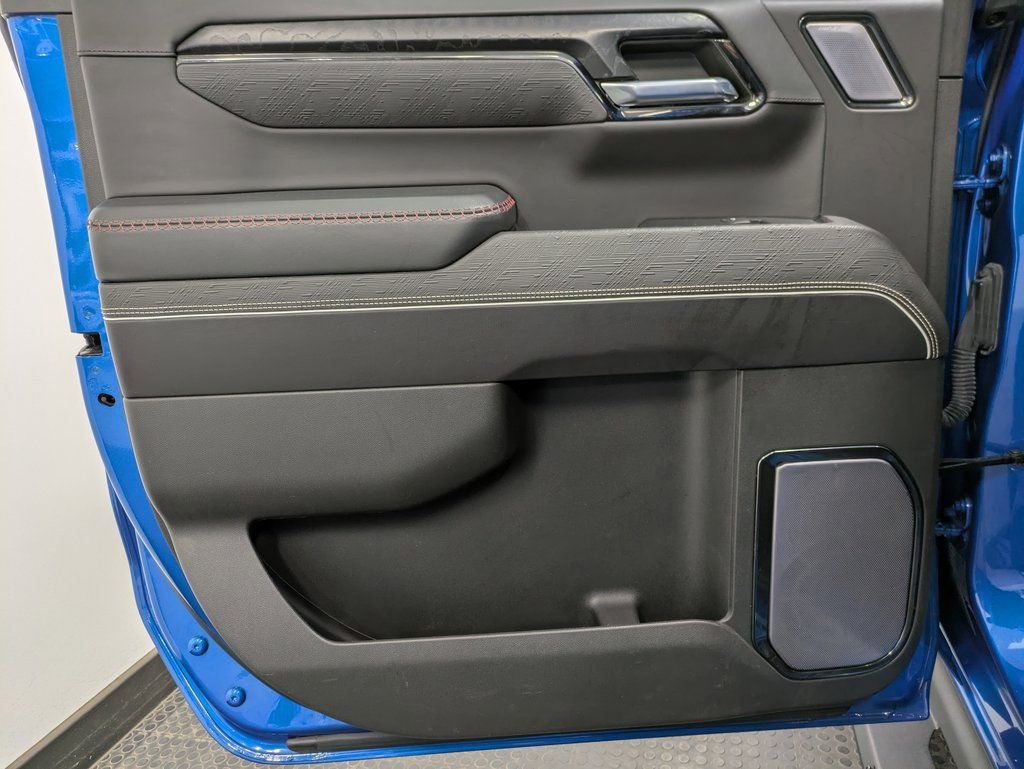 Used 2023 GMC Sierra 1500 AT4X image 22