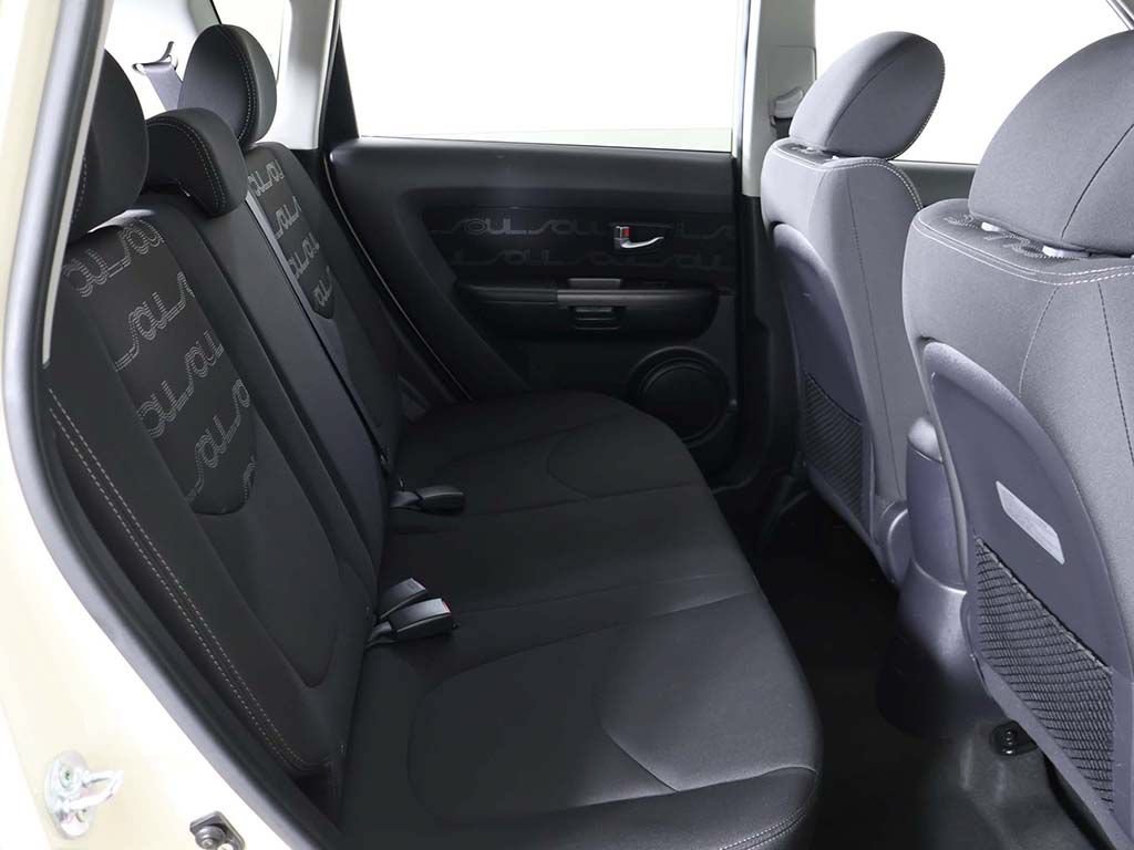 Used 2013 Kia Soul + FWD image 28