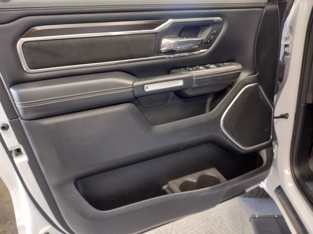 Used 2022 RAM 1500 Laramie AWD/4WD image 22