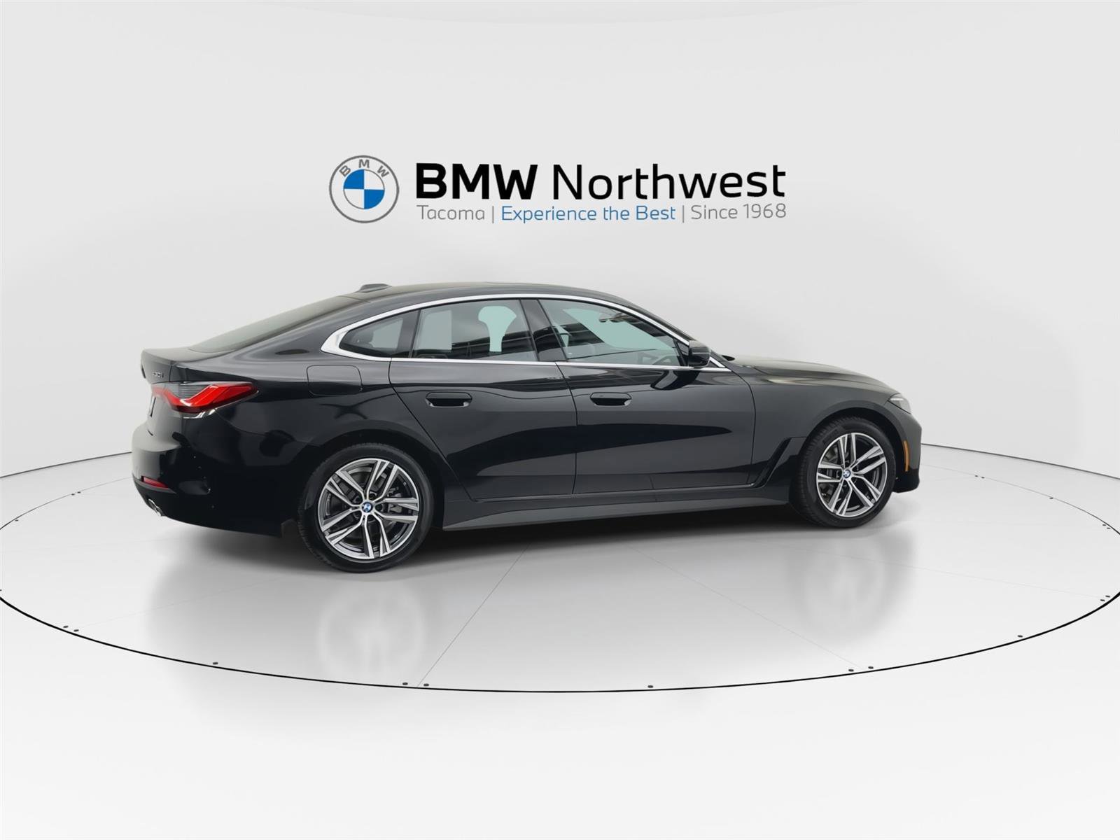 Used 2026 BMW 430i xDrive w/ Premium Package AWD/4WD image 4