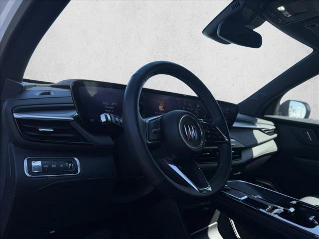 Used 2025 Buick Enclave Preferred image 10