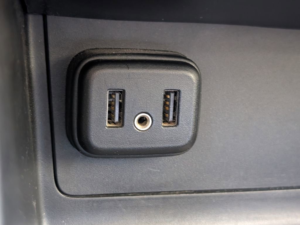 Used 2021 Chevrolet Colorado LT w/ LT Convenience Package image 27