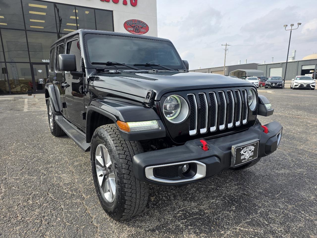 Used 2018 Jeep Wrangler Unlimited Sahara AWD/4WD image 1