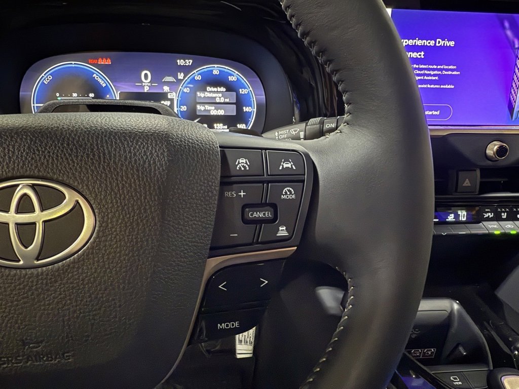 New 2025 Toyota Crown Signia image 28