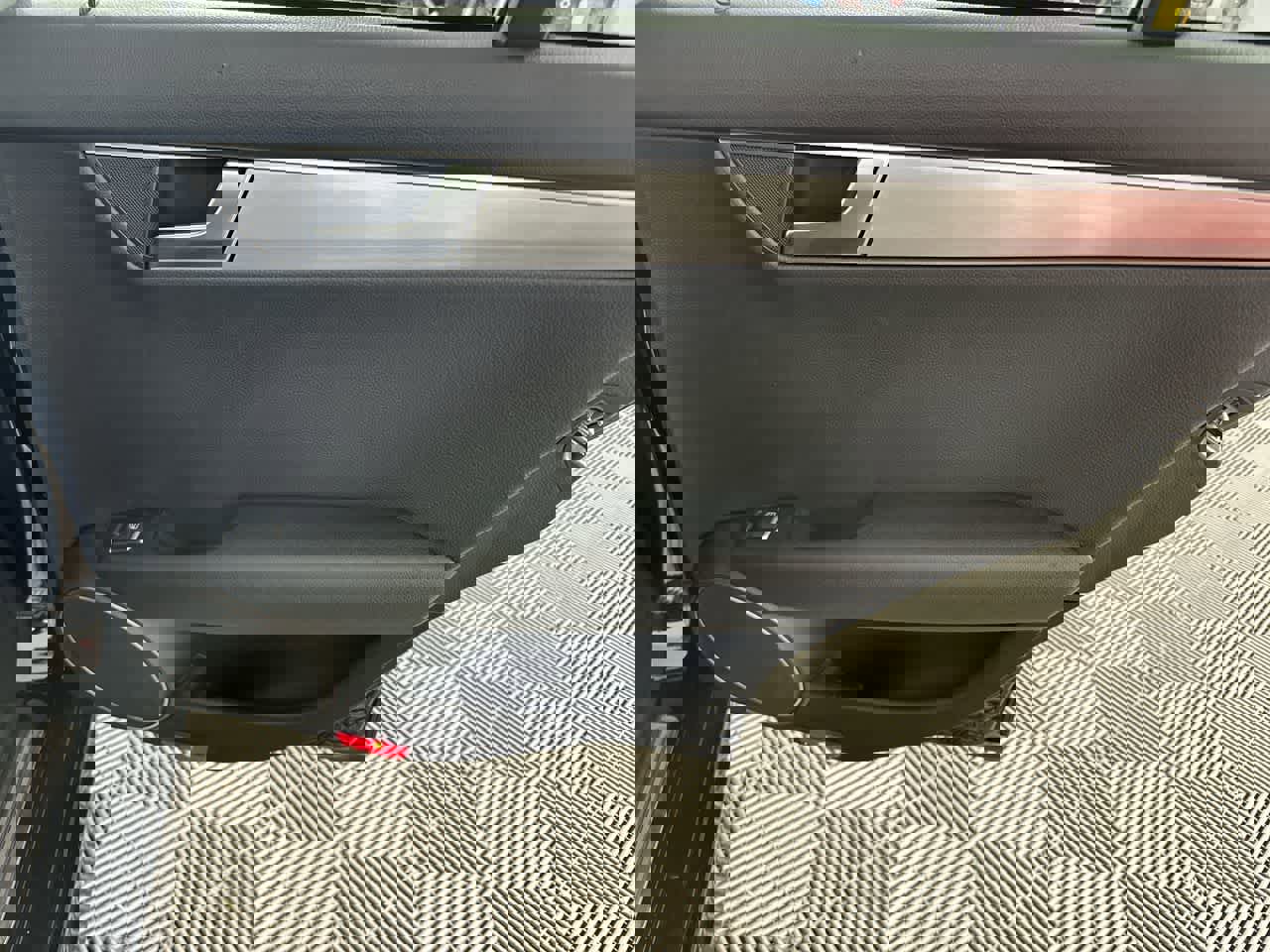 Used 2012 Mercedes-Benz C 300 Sport image 12