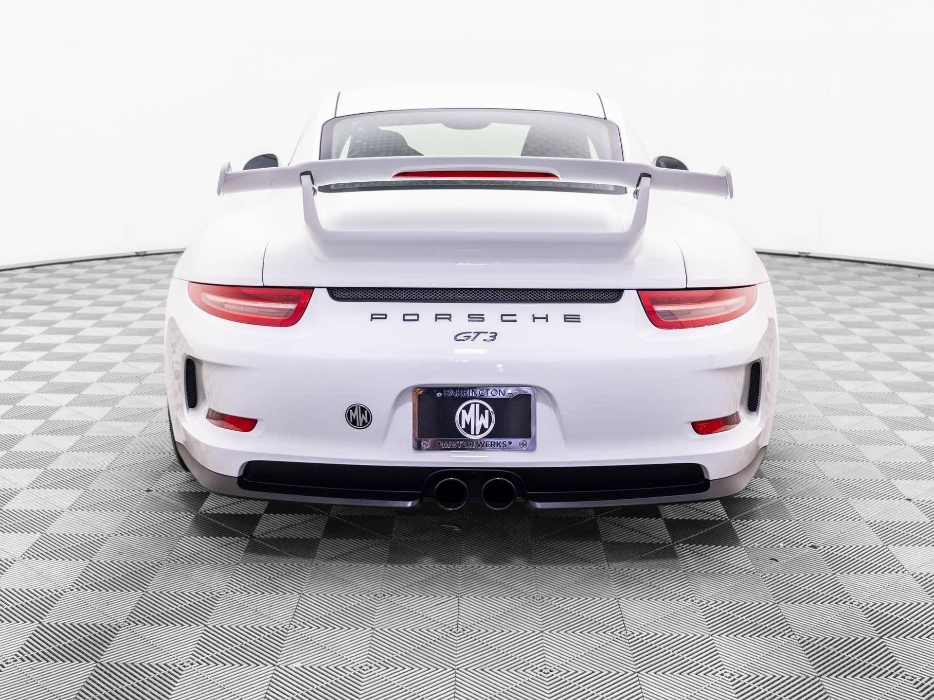 Certified 2015 Porsche 911 GT3 w/ Sound Package Plus RWD image 10