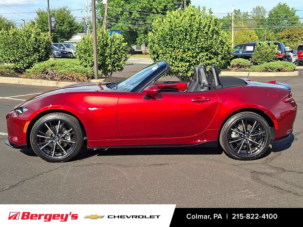 Used 2025 MAZDA MX-5 Miata Grand Touring w/ Appearance Package RWD image 9