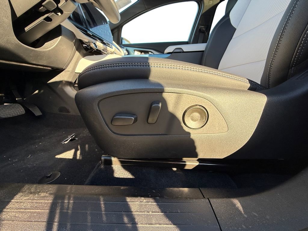 New 2026 Chevrolet Equinox EV LT image 10