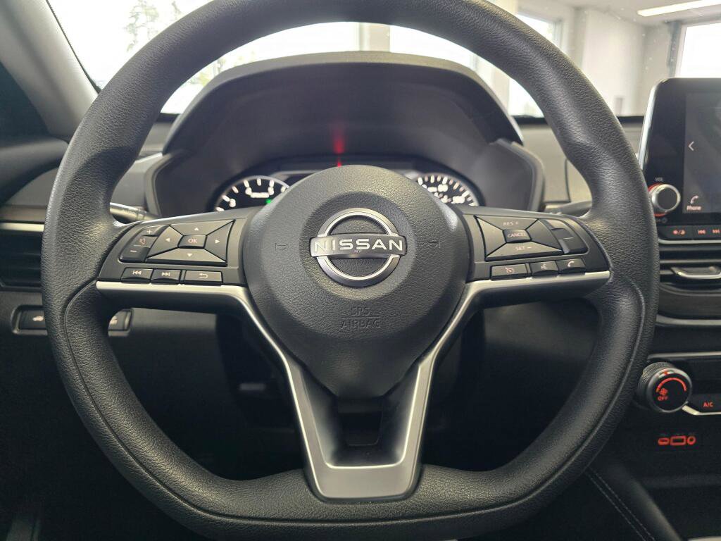 Used 2023 Nissan Altima 2.5 SV image 27