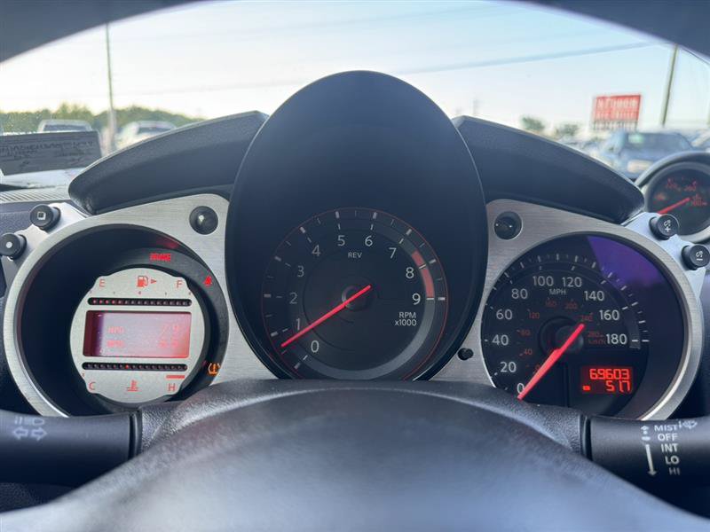 Used 2010 Nissan 370Z Touring RWD image 18