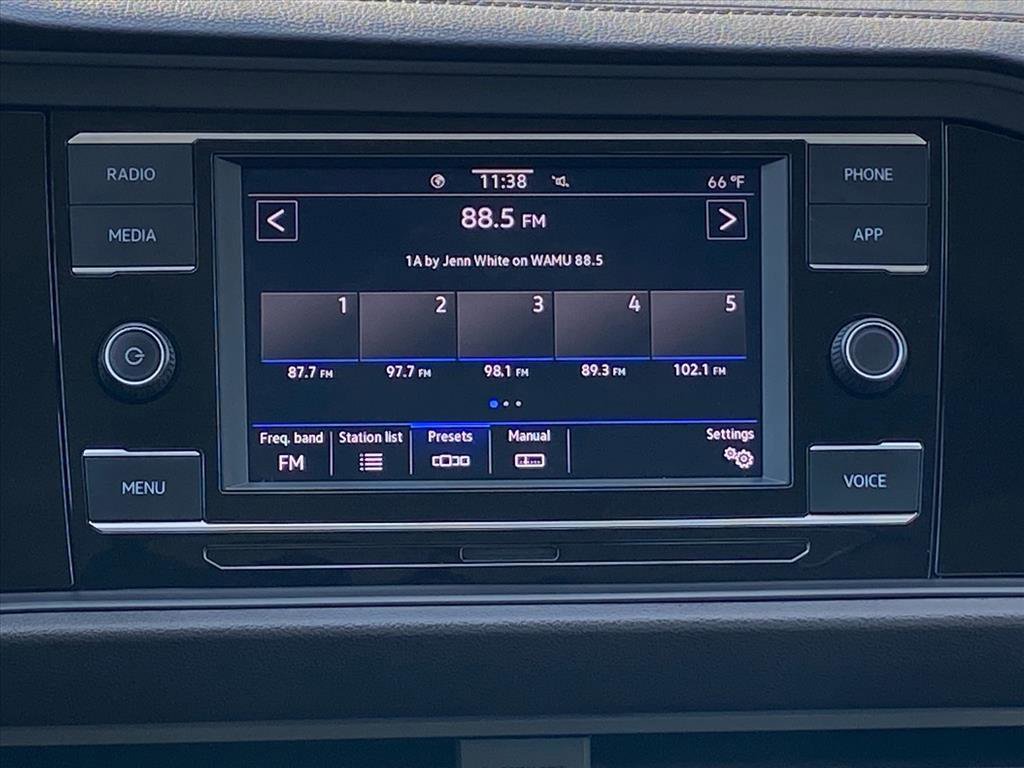 Certified 2023 Volkswagen Jetta S image 8