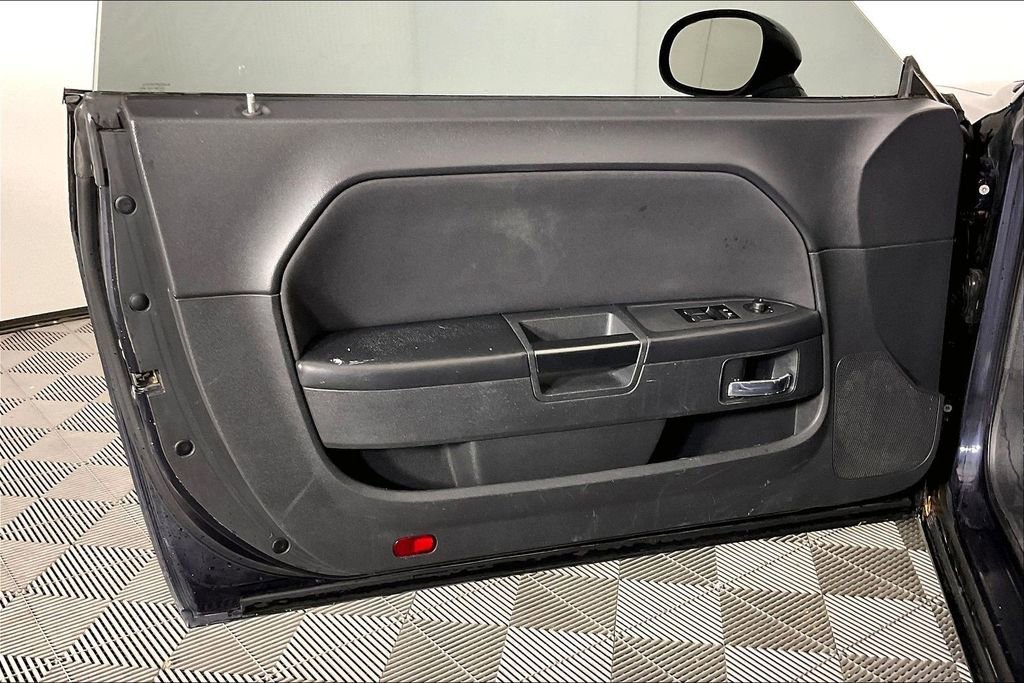 Used 2012 Dodge Challenger SXT image 23