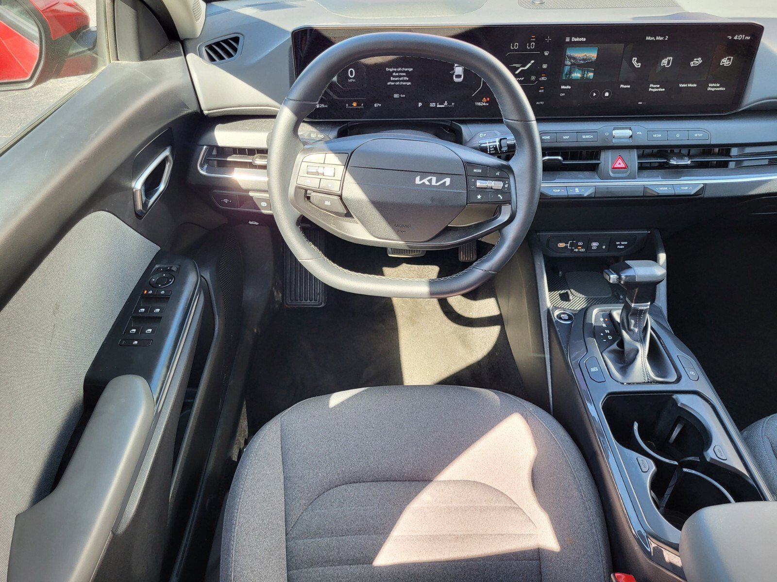 Used 2025 Kia K4 EX image 14