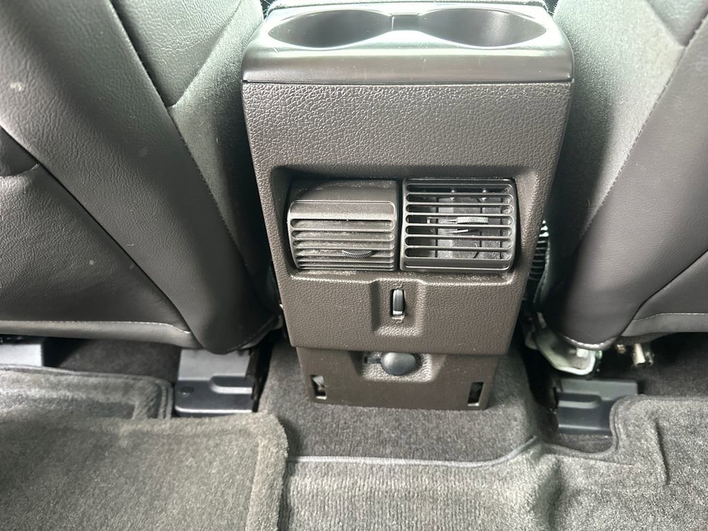 Used 2010 Ford Explorer Limited image 27