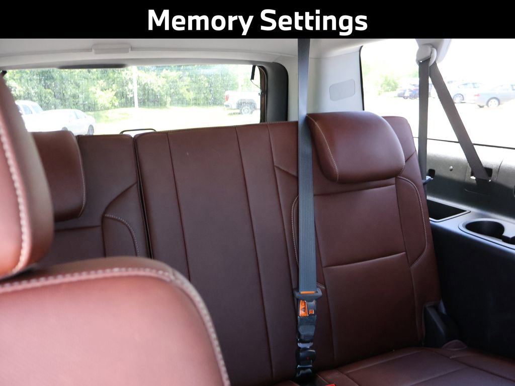 Used 2019 Chevrolet Suburban Premier w/ Premier Plus Edition AWD/4WD image 16