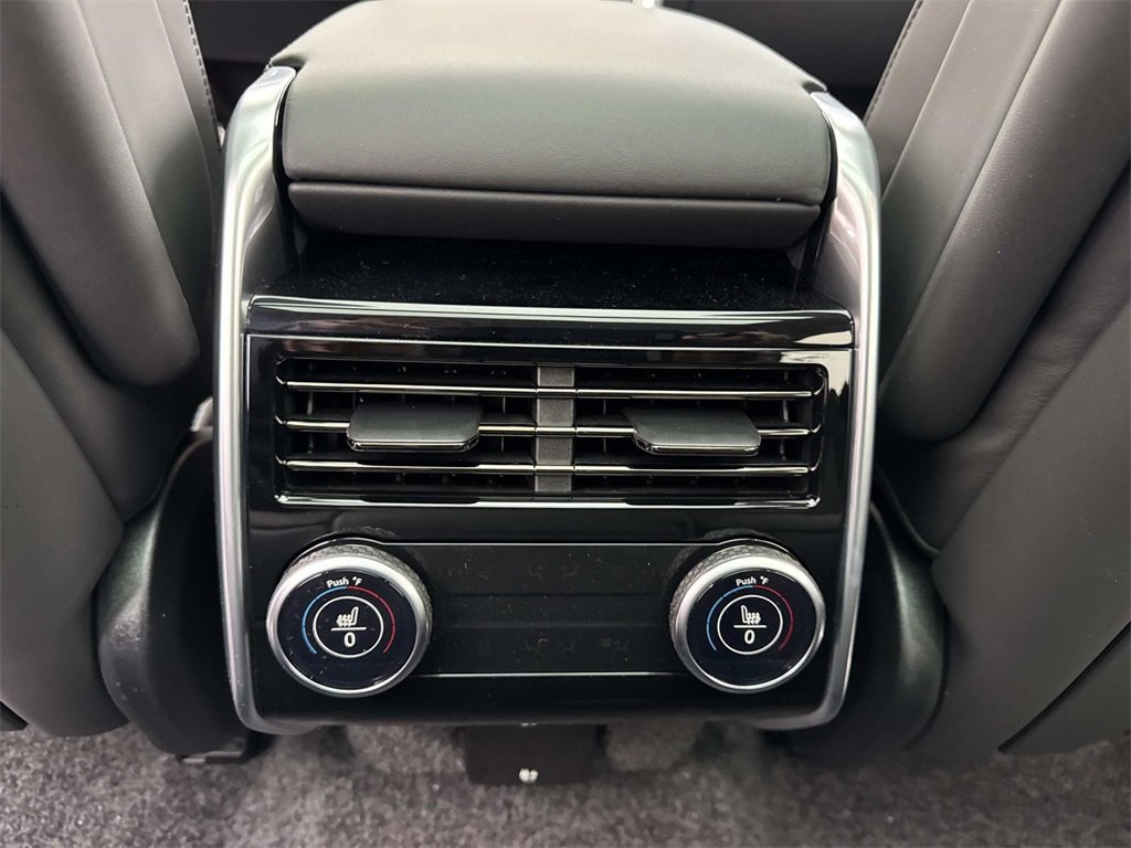 New 2025 Land Rover Range Rover SE image 16