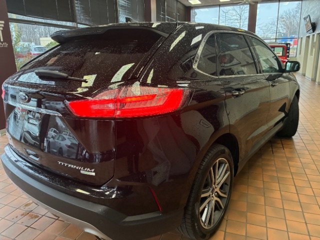 Used 2020 Ford Edge Titanium AWD/4WD image 9