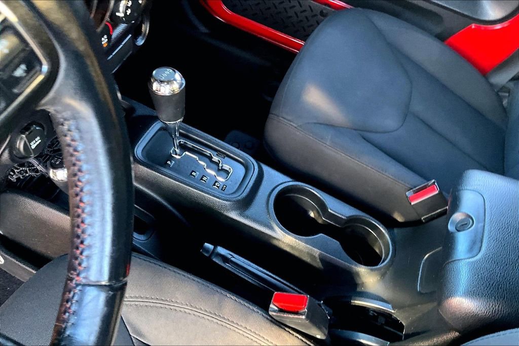 Used 2016 Jeep Wrangler Unlimited Willys image 16