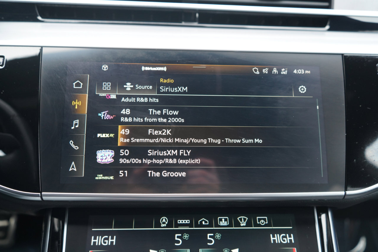 Used 2022 Audi S8 w/ S8 Comfort Plus Package image 32