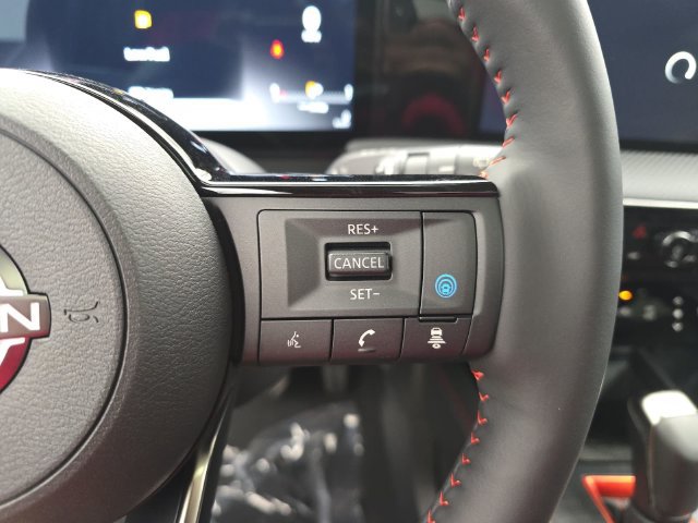 New 2027 Nissan Kicks SR w/ SR Premium Package FWD image 18