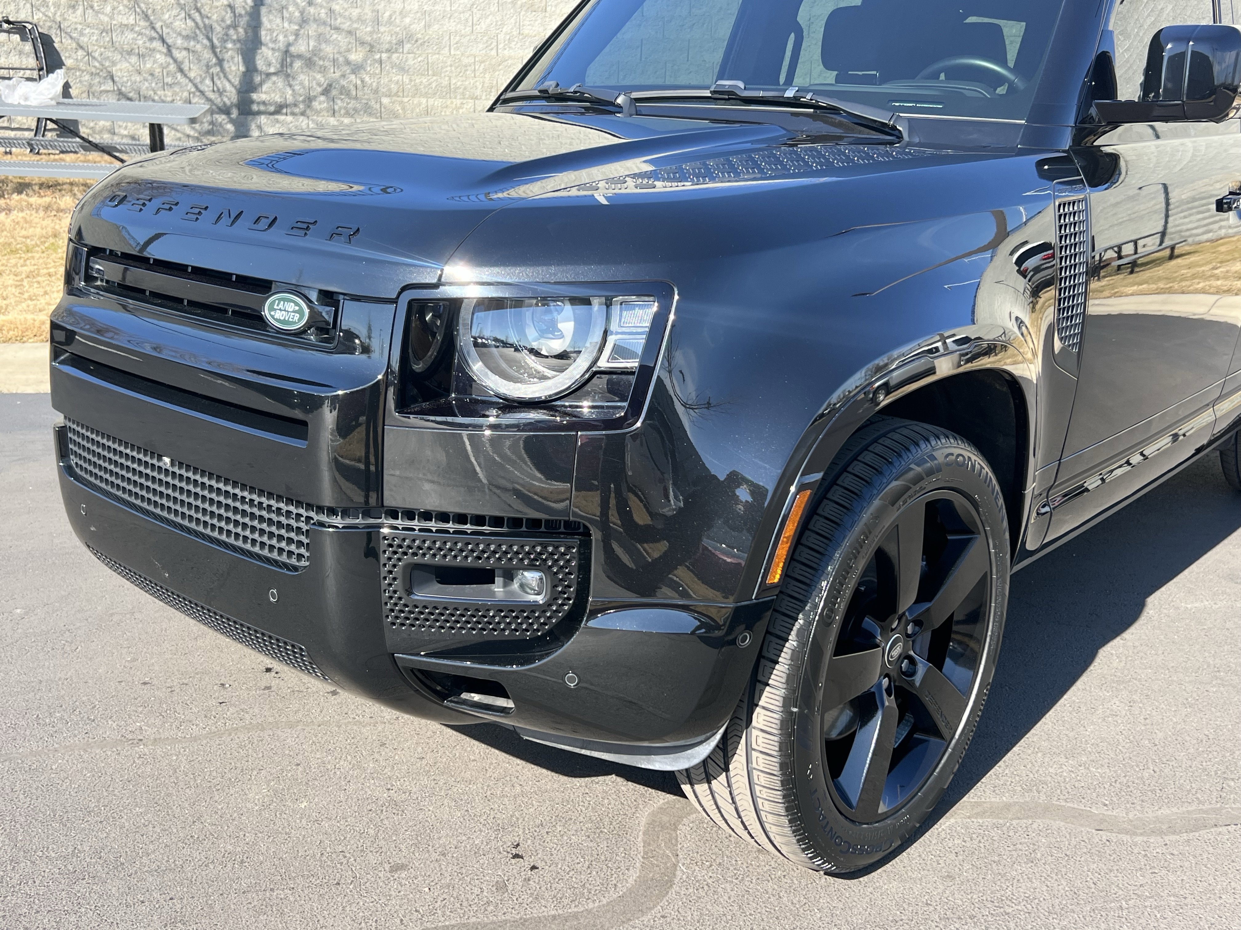 Certified 2024 Land Rover Defender 130 X-Dynamic SE image 11