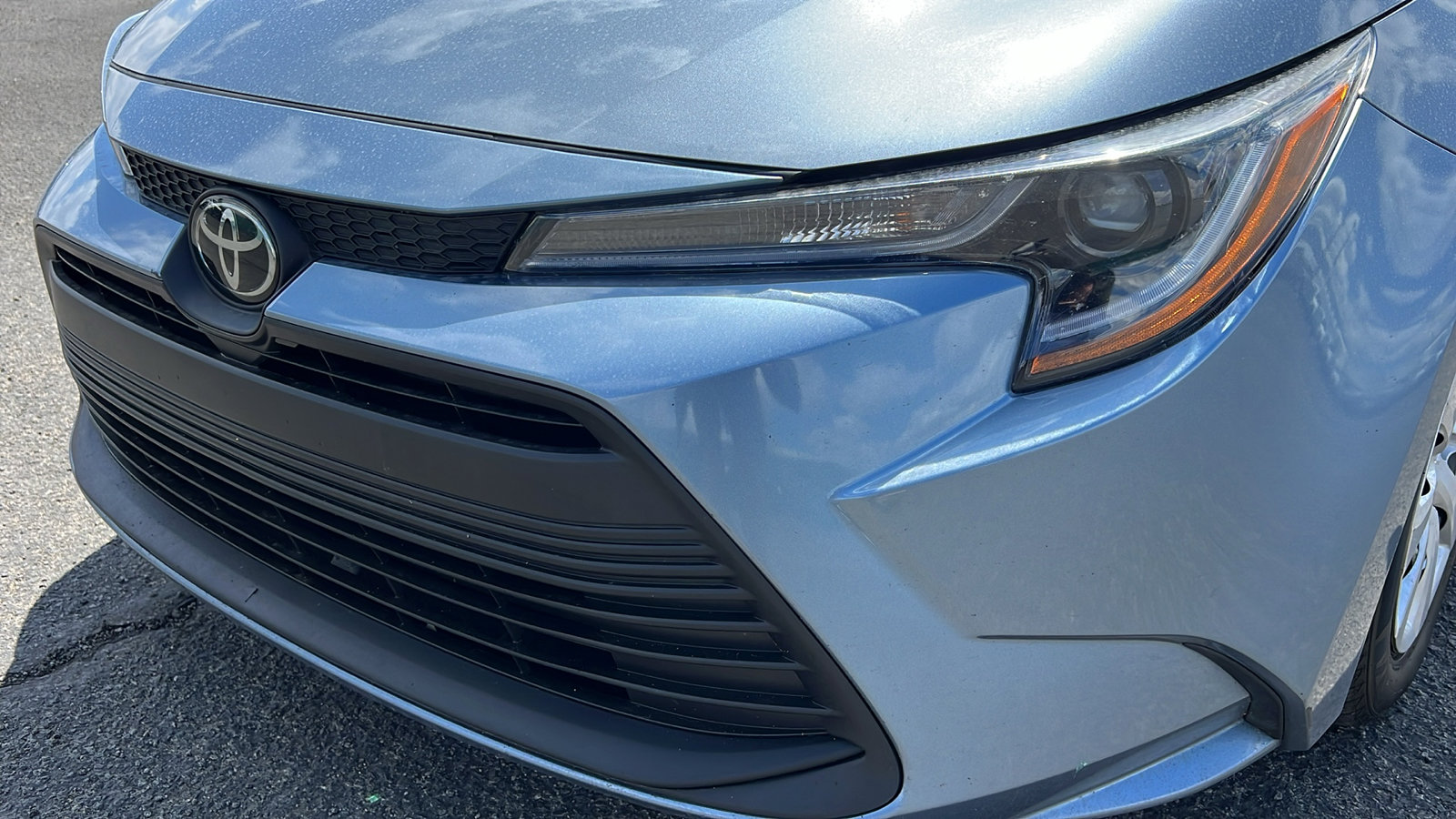 Used 2024 Toyota Corolla LE FWD image 9