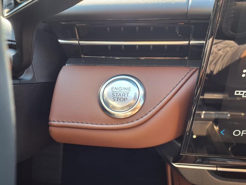 New 2026 Lincoln Nautilus Reserve image 6