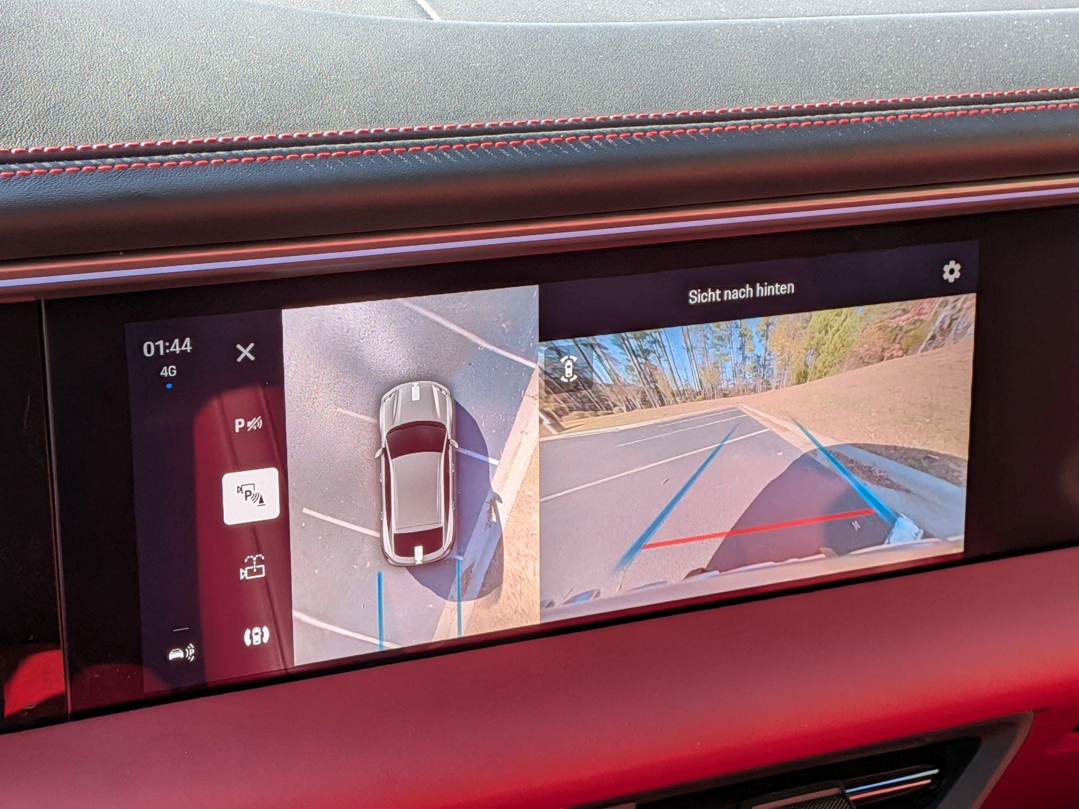 Certified 2025 Porsche Macan 4S Electric AWD/4WD image 17