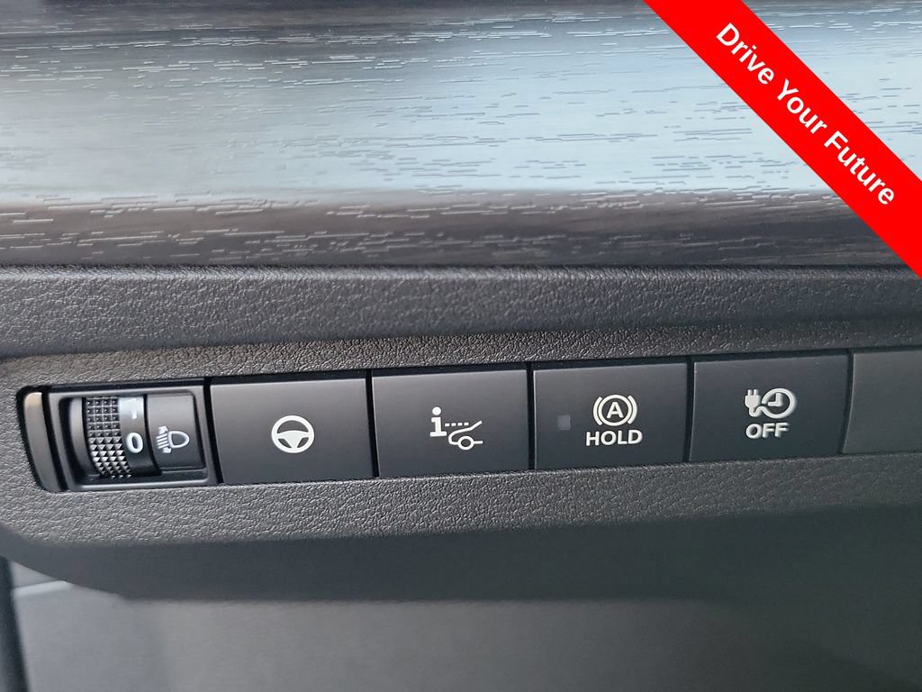 Used 2025 Nissan Ariya AWD image 17
