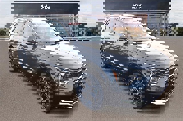 New 2025 Kia Niro EX Touring image 10