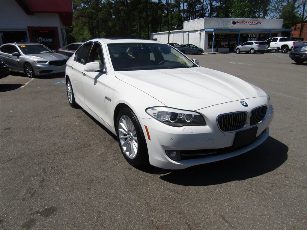 Used 2011 BMW 535i Sedan image 10