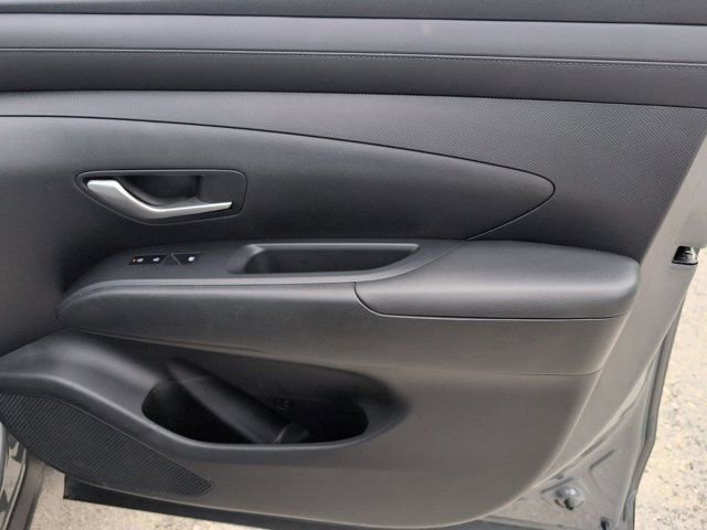 Used 2025 Hyundai Santa Cruz SEL FWD image 32