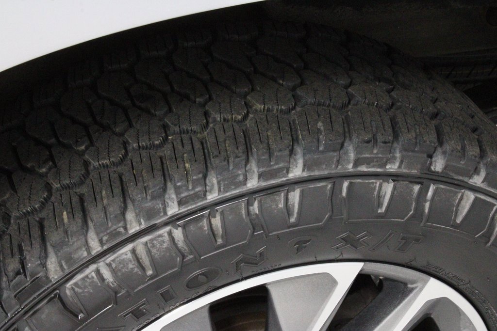 Used 2021 Chevrolet Silverado 1500 LT image 21