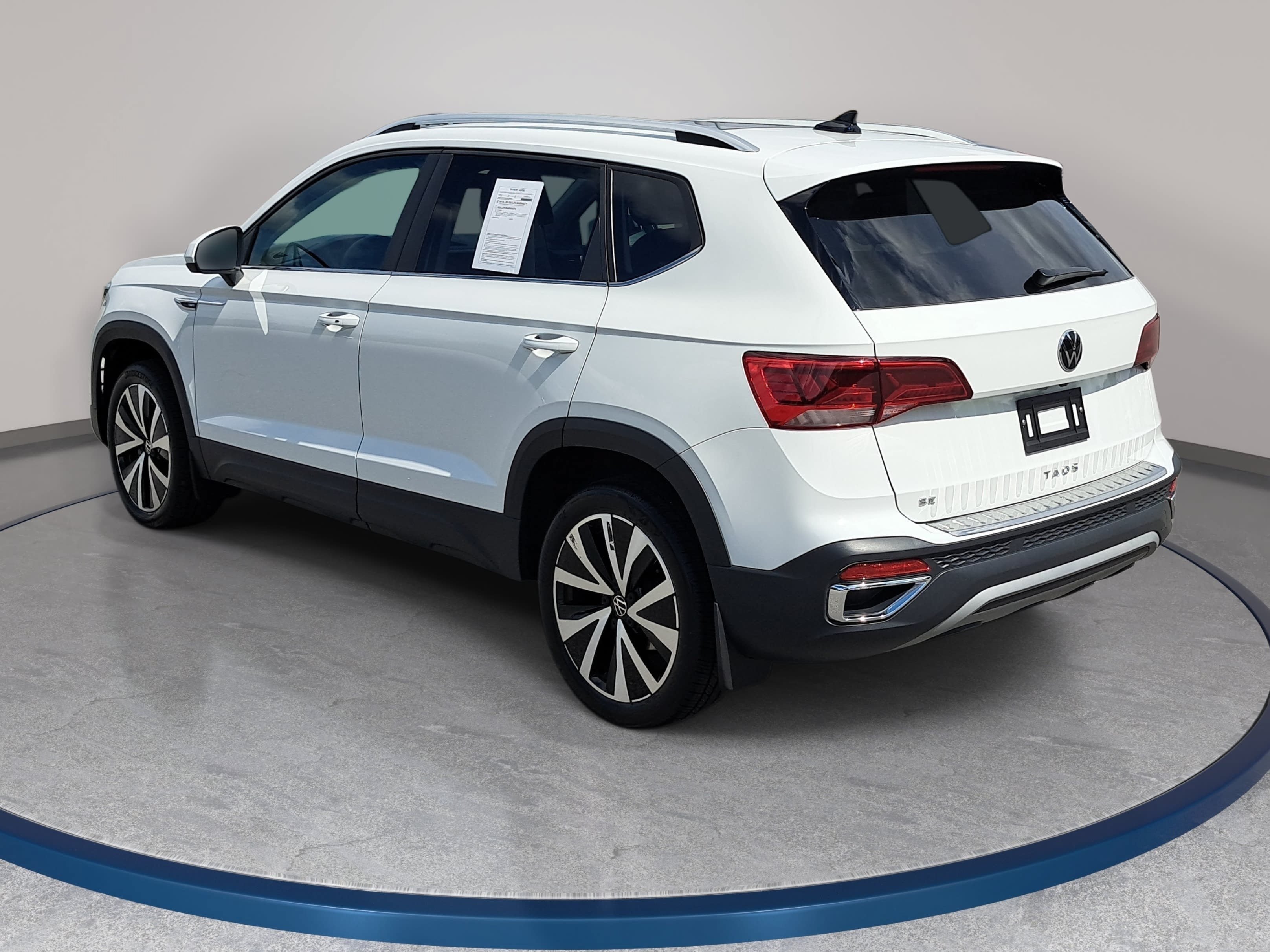 Certified 2023 Volkswagen Taos SE w/ Panoramic Sunroof Package FWD image 7