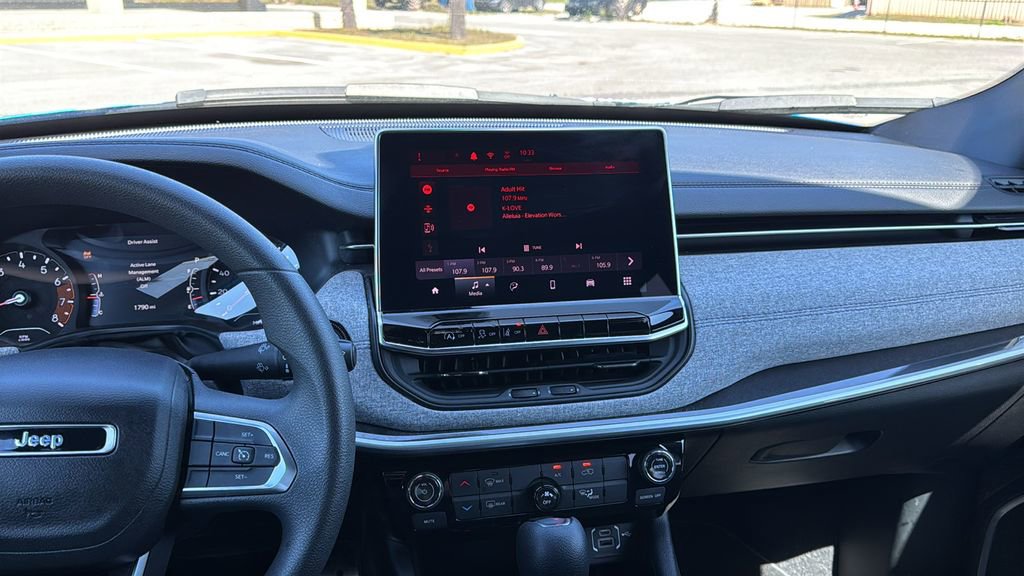 Used 2024 Jeep Compass Sport image 20