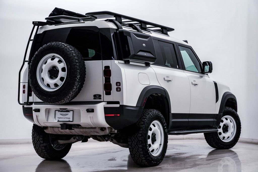 Used 2024 Land Rover Defender 110 S image 12