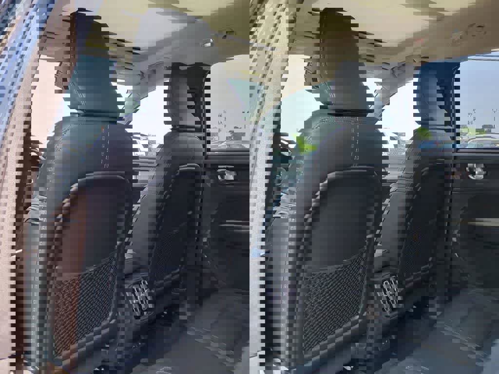 New 2026 Volvo XC40 B5 Core w/ Protection Package Premier image 16