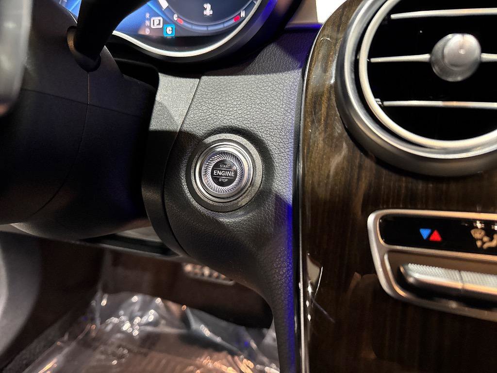 Used 2021 Mercedes-Benz C 300 Sedan image 41