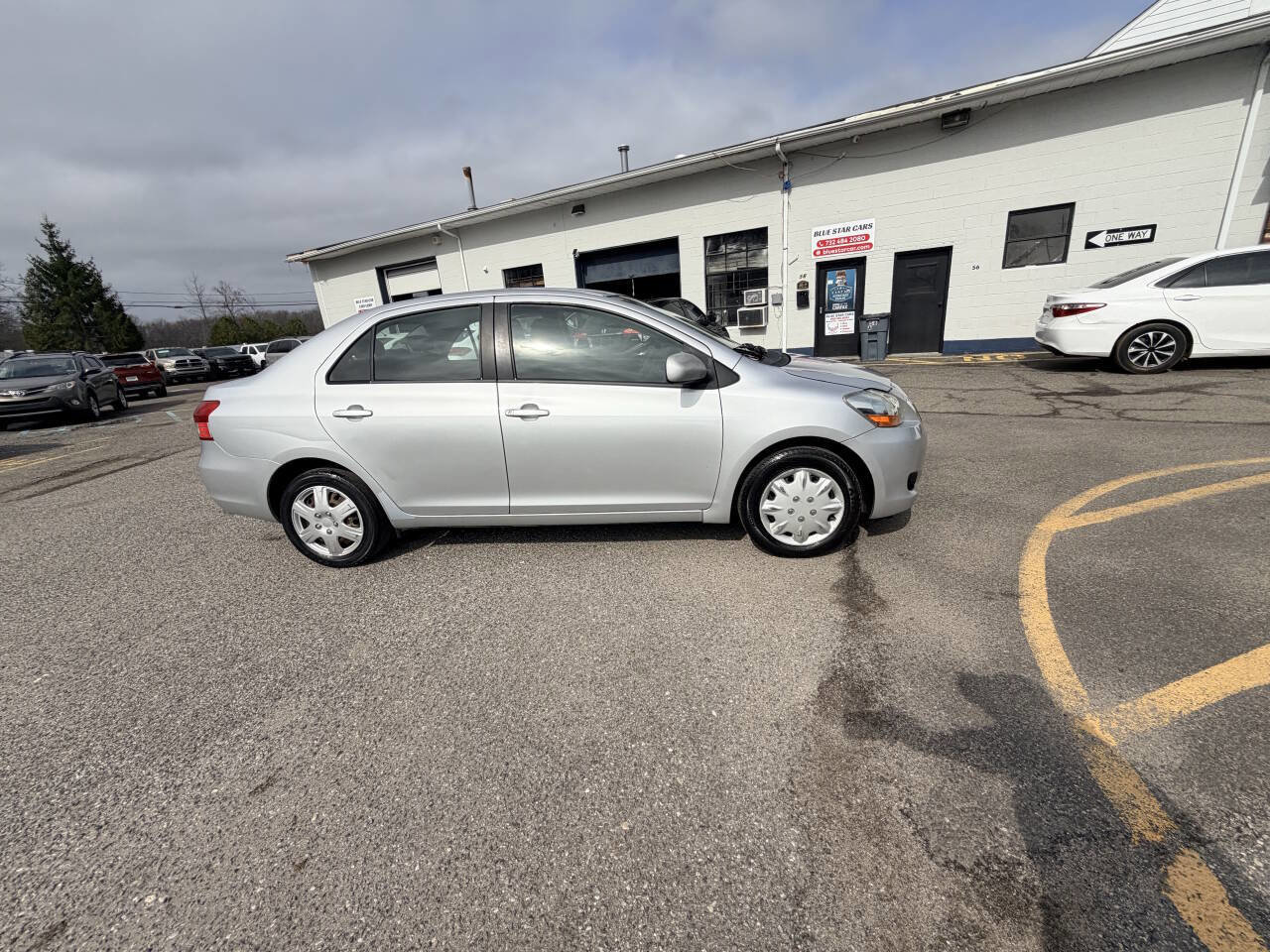Used 2009 Toyota Yaris Sedan image 5