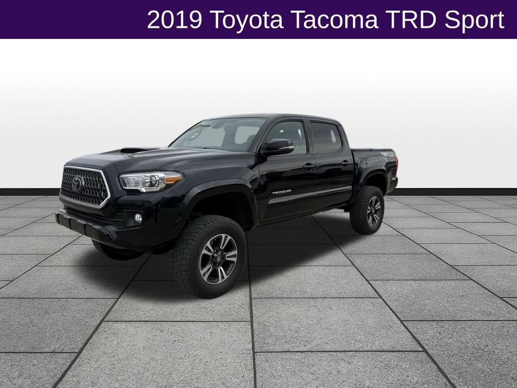 Used 2019 Toyota Tacoma TRD Sport image 1