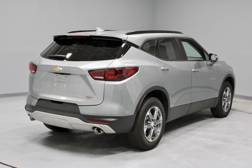 Used 2024 Chevrolet Blazer LT w/ LPO, Floor Liner Package FWD image 12