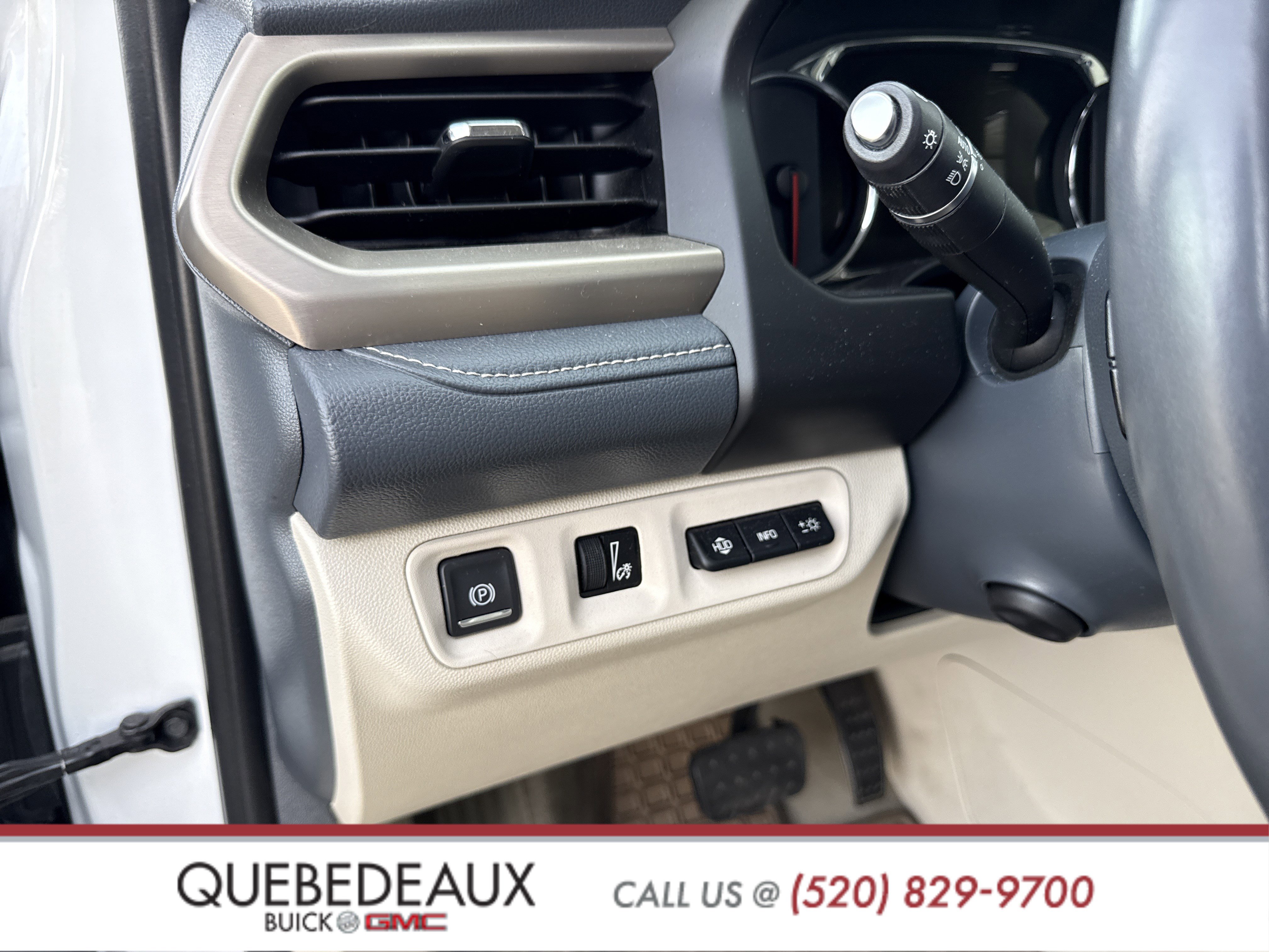 Used 2020 GMC Acadia Denali w/ Denali Ultimate Package image 16