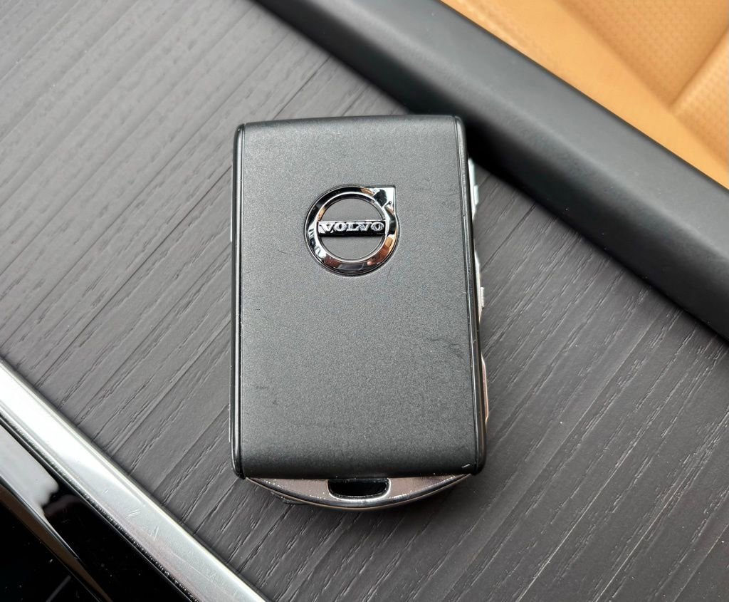 Certified 2024 Volvo XC90 B6 Ultimate AWD/4WD image 34